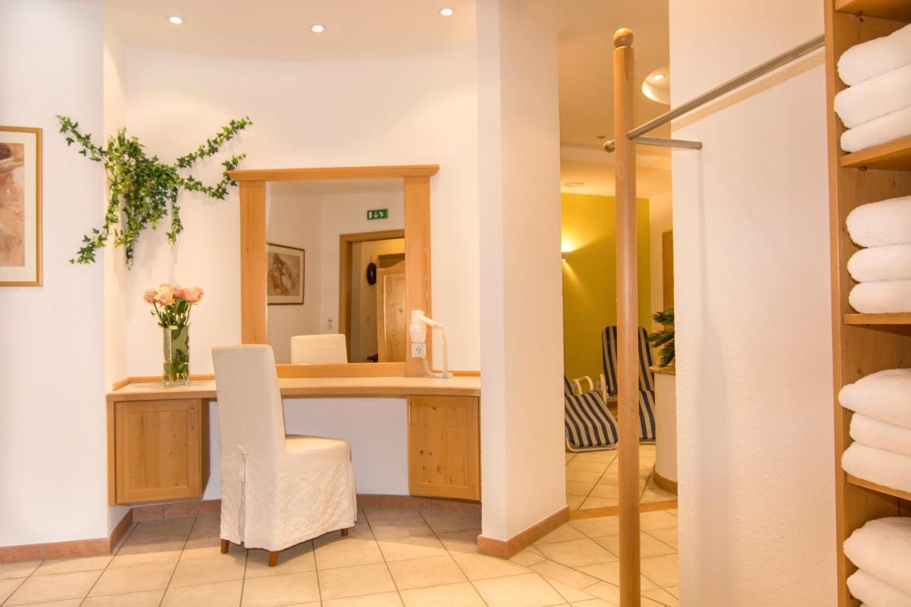 אישגל Hotel Montana מראה חיצוני תמונה